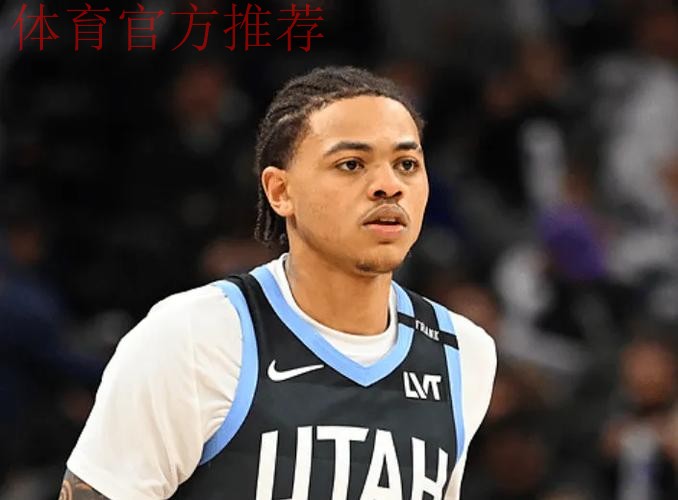 基扬特-乔治上半场14中8，三分6中3得到24分2篮板4助攻